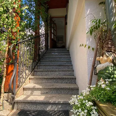 Merkury ベッド・アンド・ブレックファスト 3*