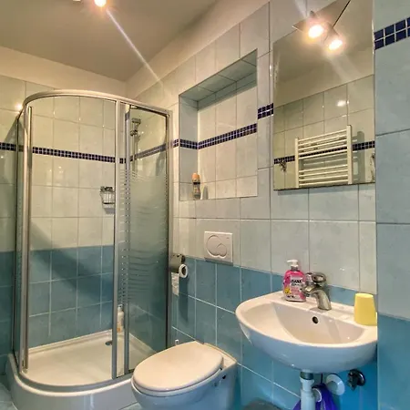 Merkury ベッド・アンド・ブレックファスト 3*