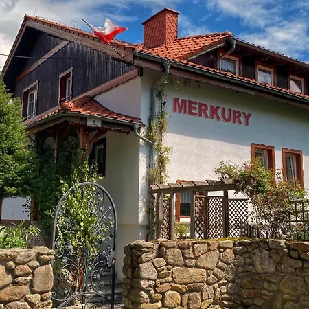 לינה וארוחת בוקר Merkury 3*