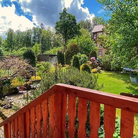 ベッド・アンド・ブレックファスト Merkury Świeradów-Zdrój